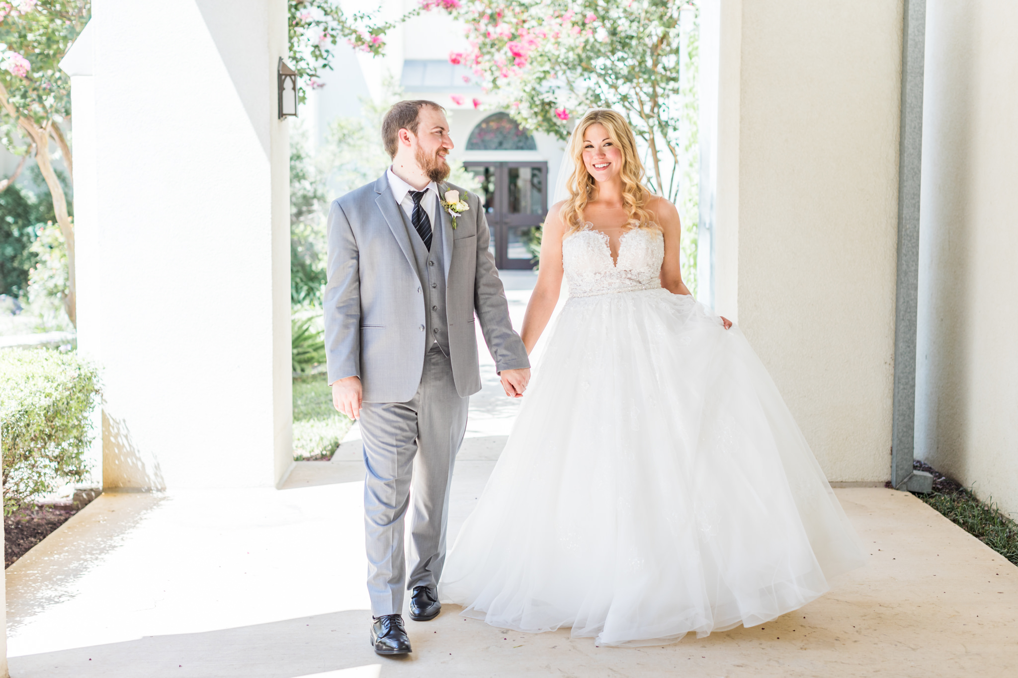 A Mint and Blush Summer Wedding at The Pearl Studio in San Antonio, TX by Dawn Elizabeth Studios, San Antonio Wedding Photographer