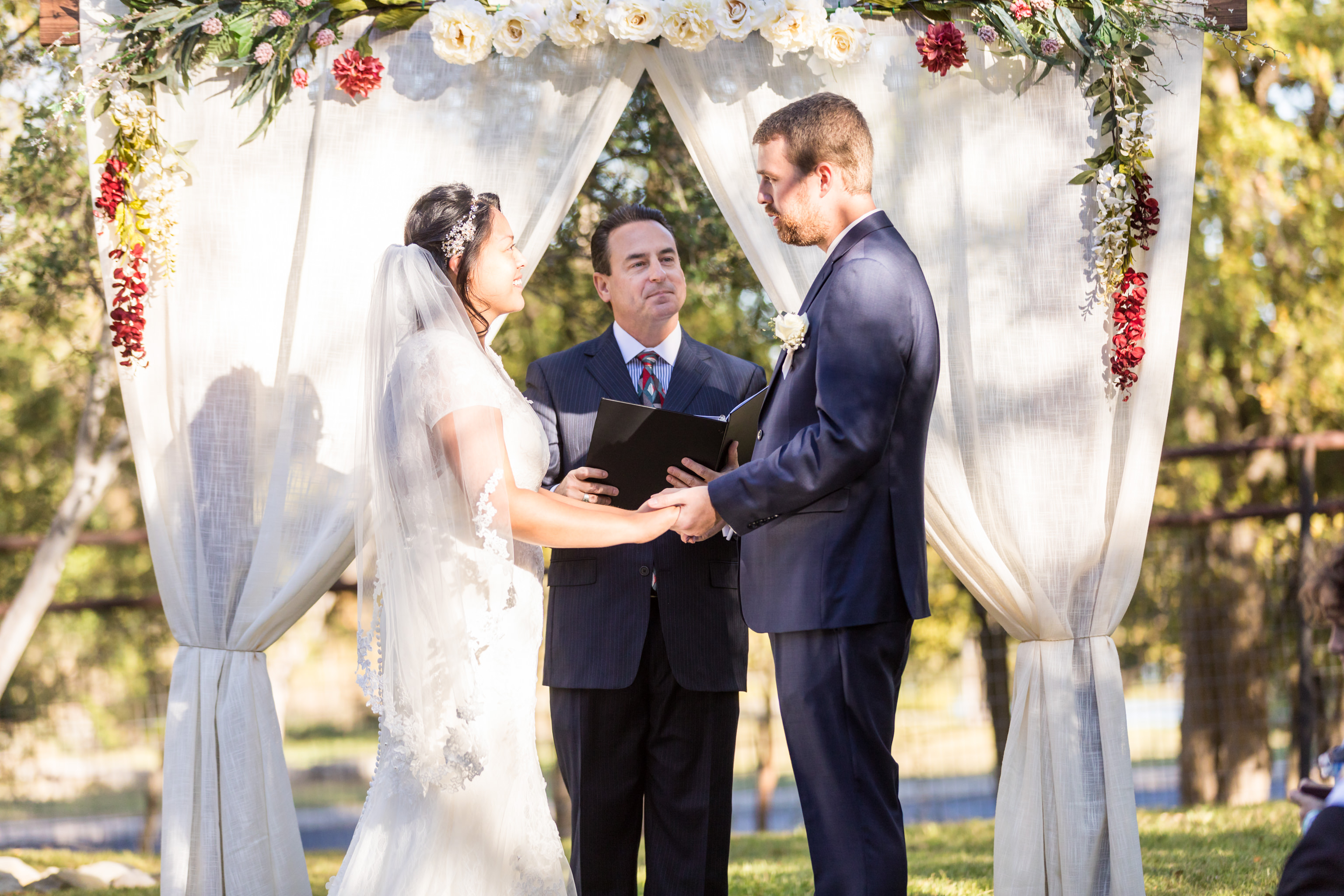 An Intimate Backyard Wedding in Fair Oaks Ranch, TX by Dawn Elizabeth Studios, San Antonio Wedding Photographer