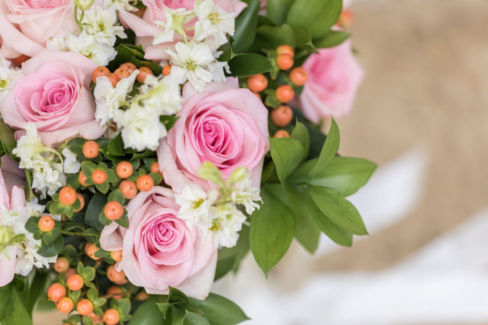 A Rustic & Blush Wedding at River Rock Event Center | Nikki & Tyler ...