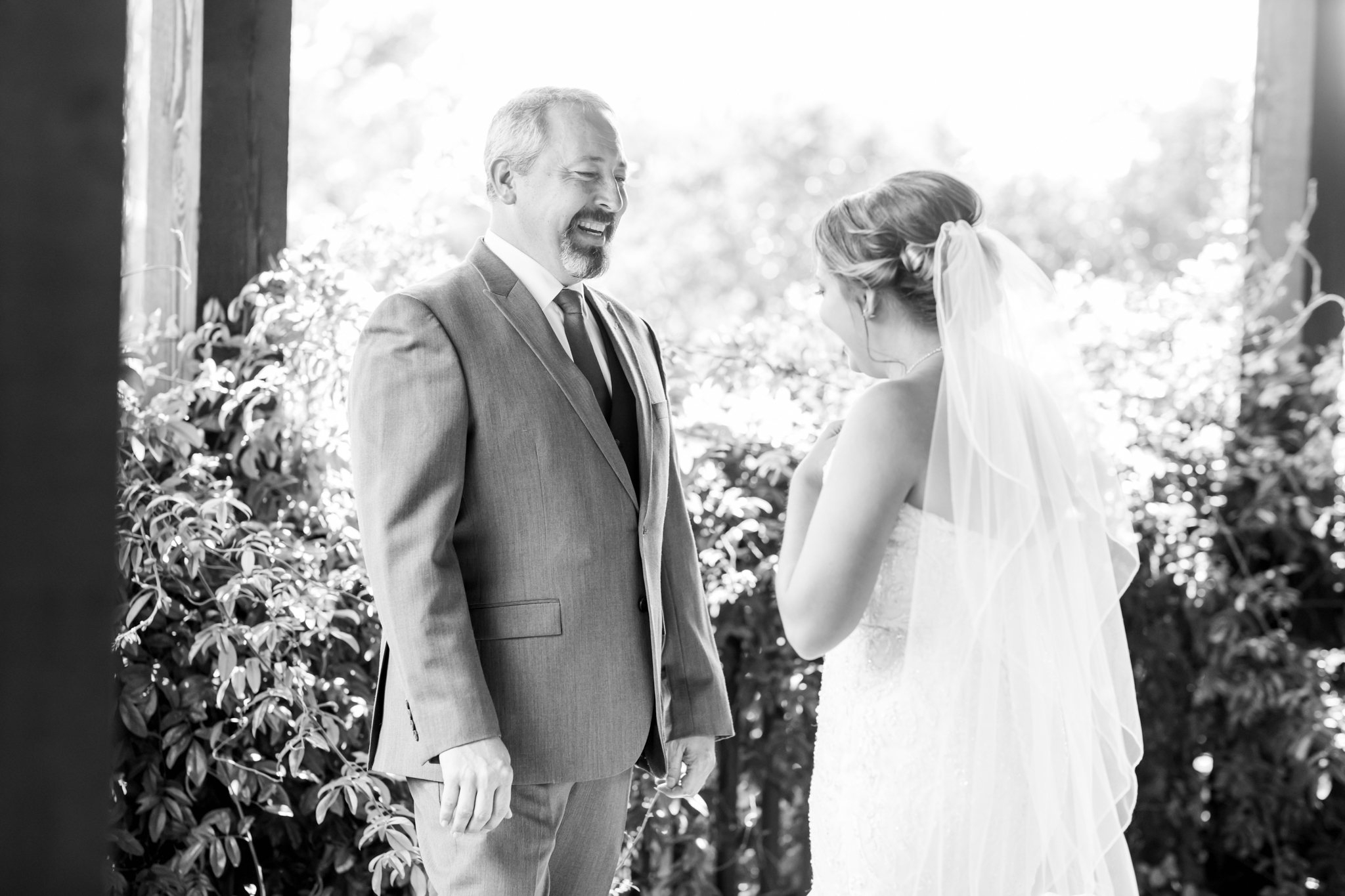 A Sunflower Filled Wedding at Carleen Bright Arboretum in Waco, TX by Dawn Elizabeth Studios, Texas Wedding Photographer