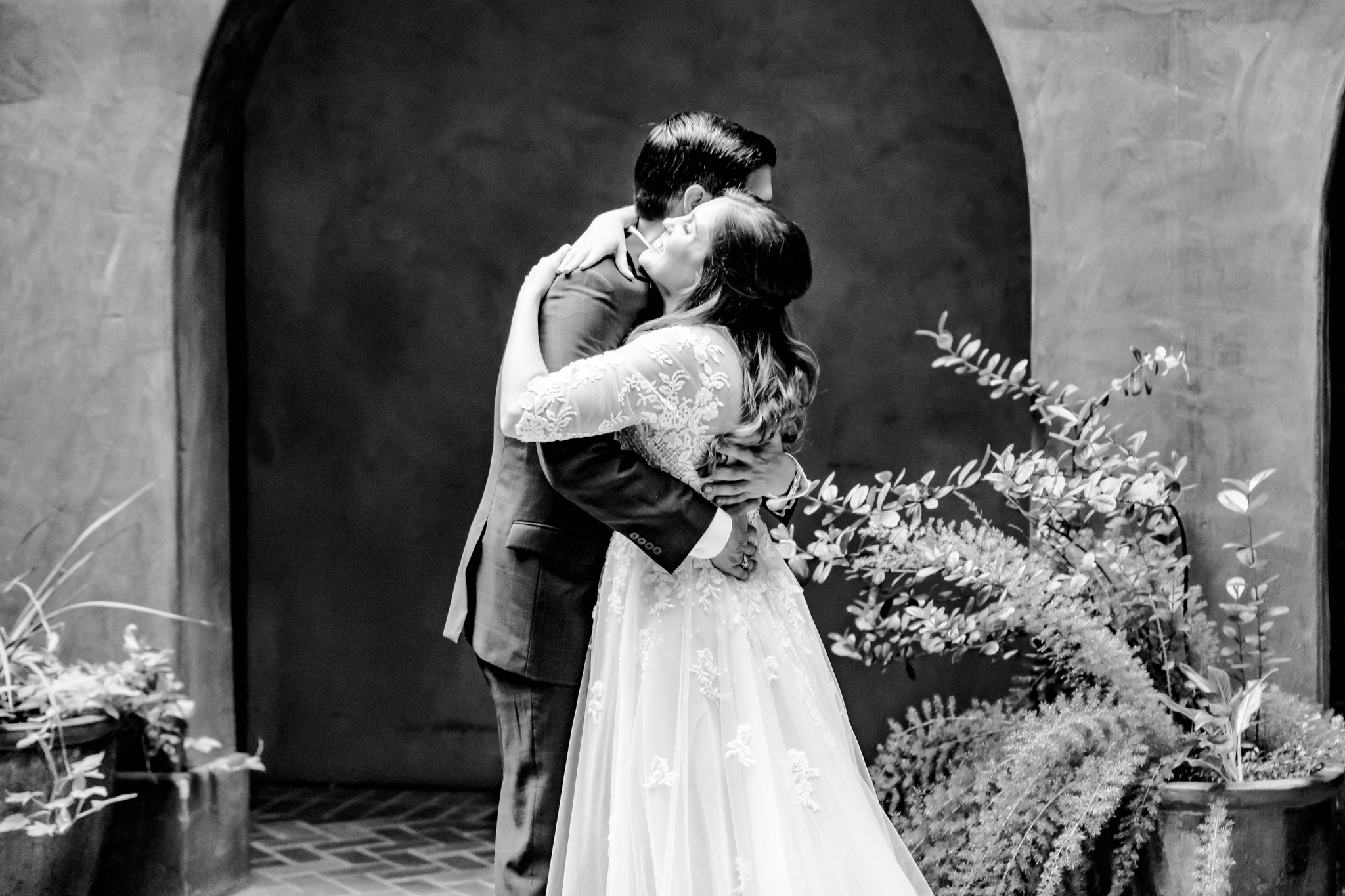 A Jewel Tone Wedding at San Antonio Museum of Art in San Antonio, TX by Dawn Elizabeth Studios, San Antonio Wedding Photographer