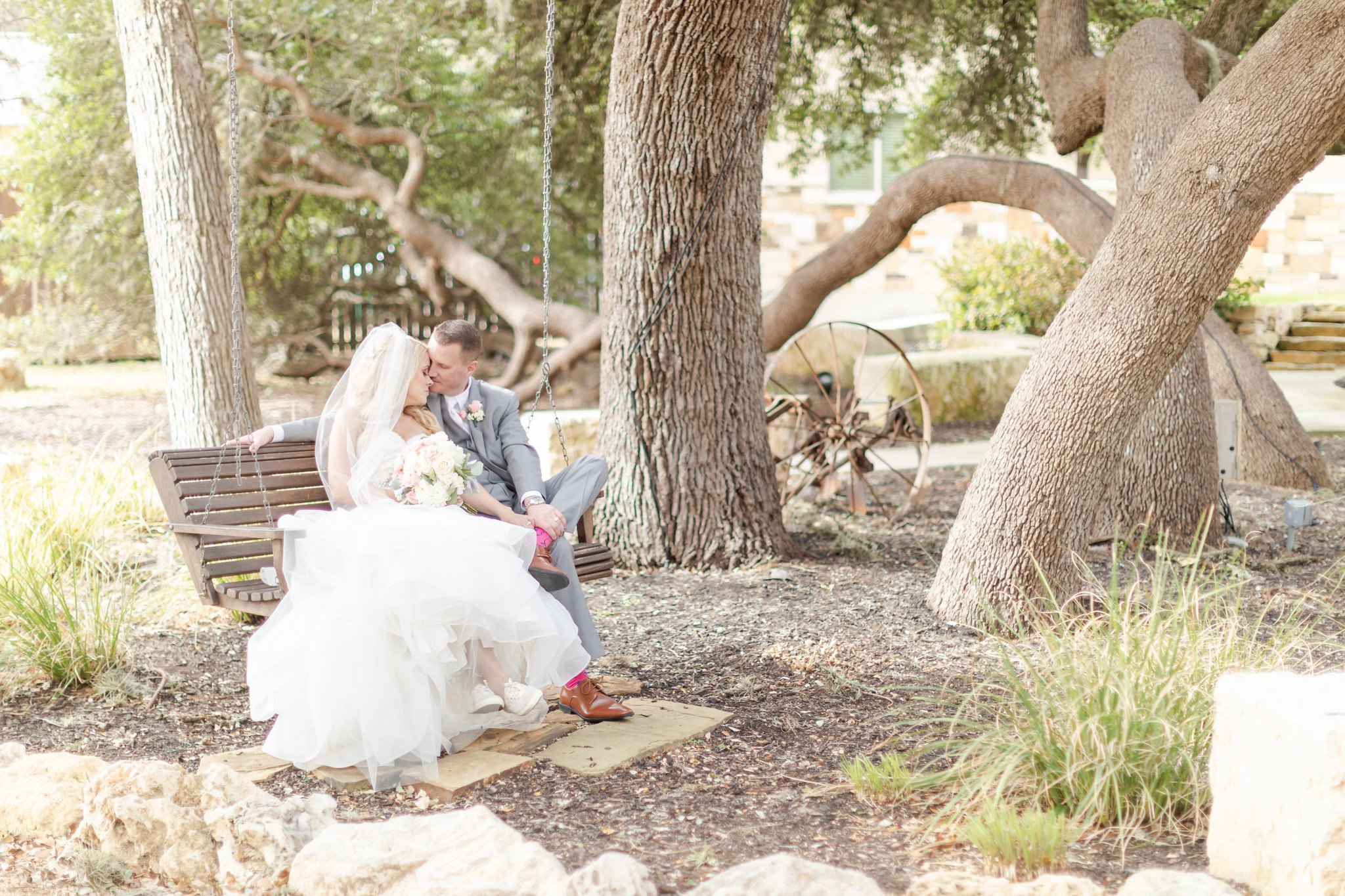 A blush and gold wedding at Hidden Falls in Spring Branch, TX by Dawn Elizabeth Studios, San Antonio Wedding Photographer