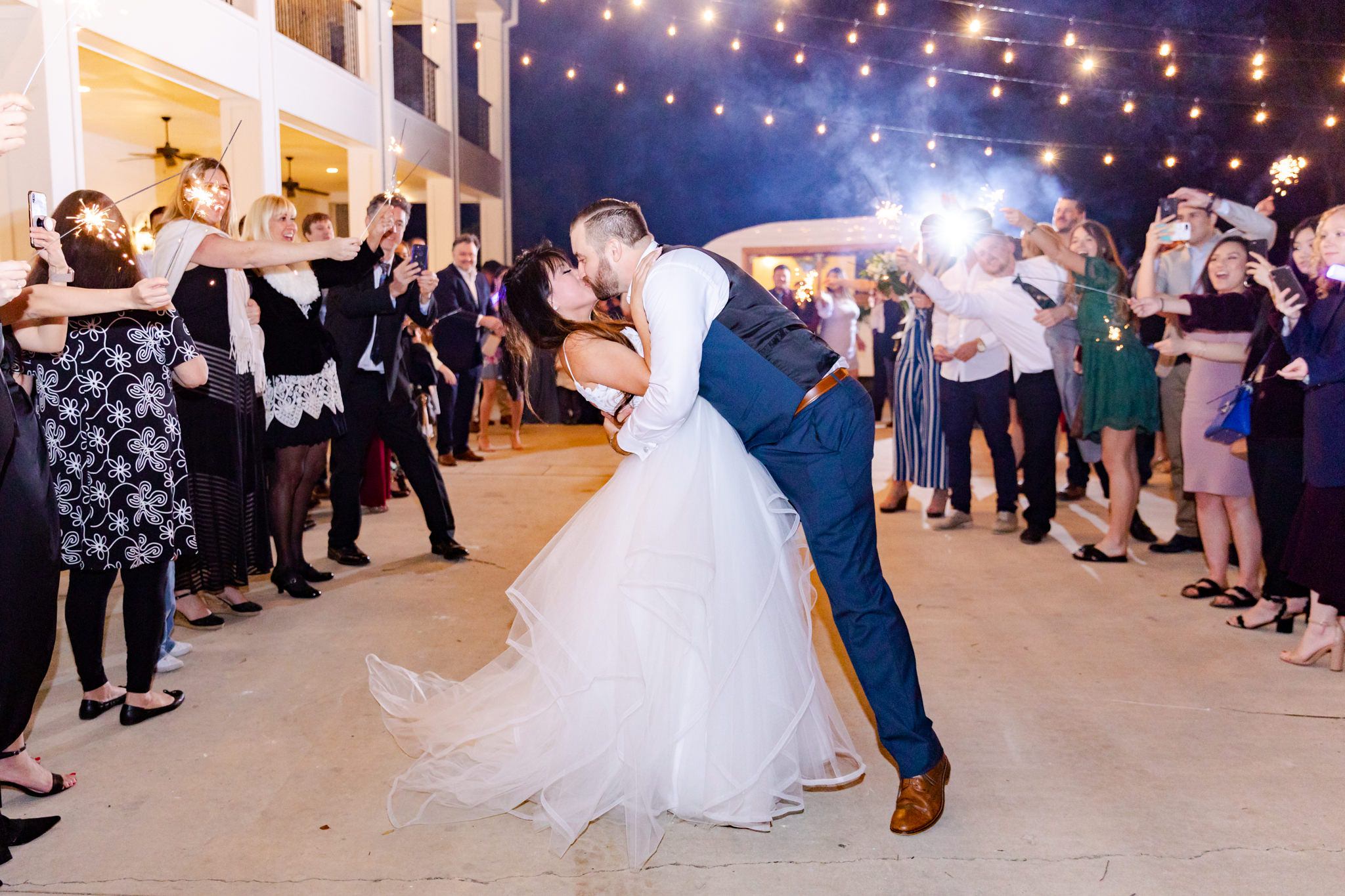 A Modern Farmhouse Inspired Wedding at Kendall Plantation in Boerne, TX by Dawn Elizabeth Studios, San Antonio Wedding Photographer
