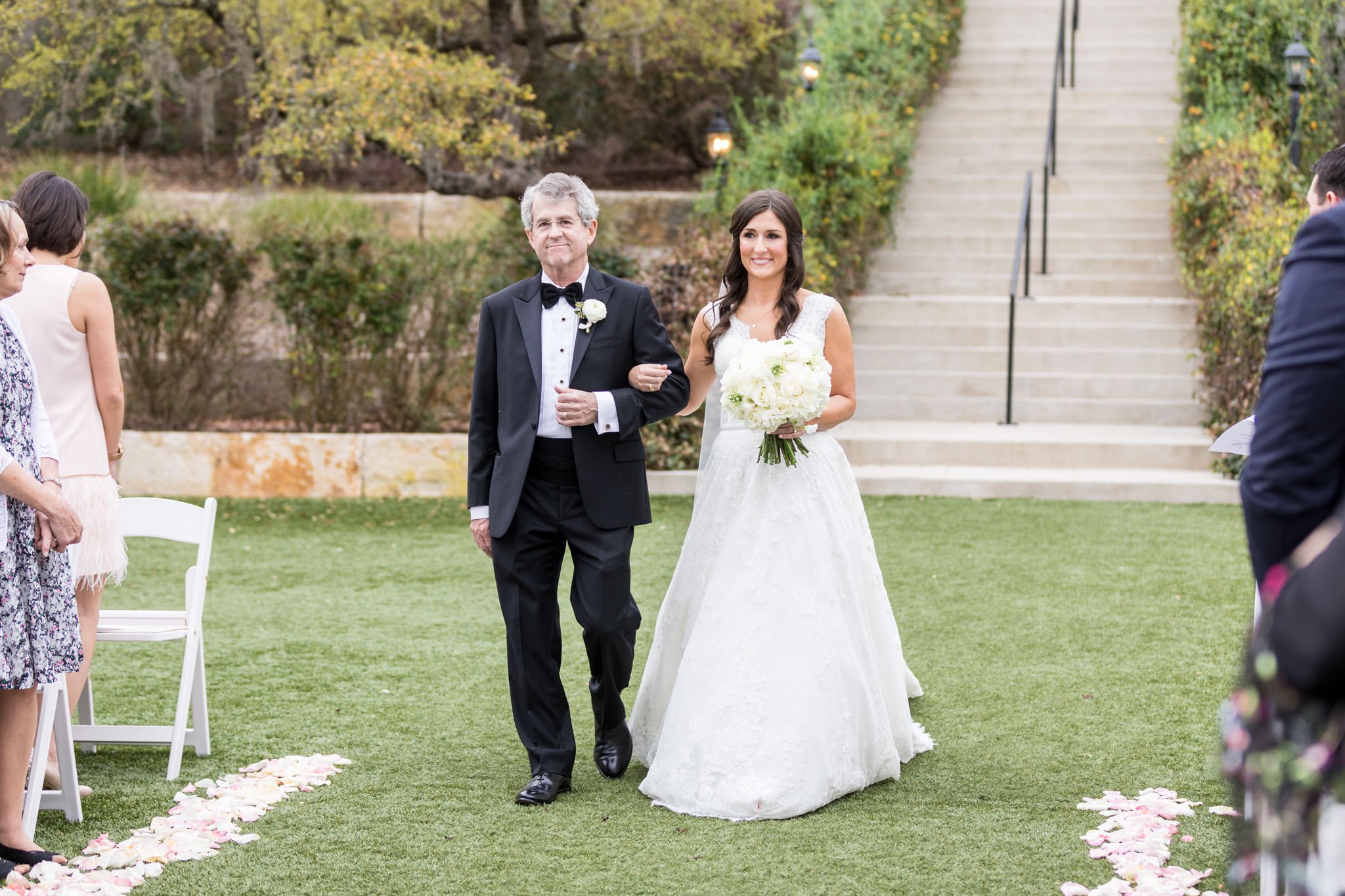 A Classic Wedding at Kendall Plantation in Boerne, TX by Dawn Elizbaeth Studios, San Antonio Wedding Photographer