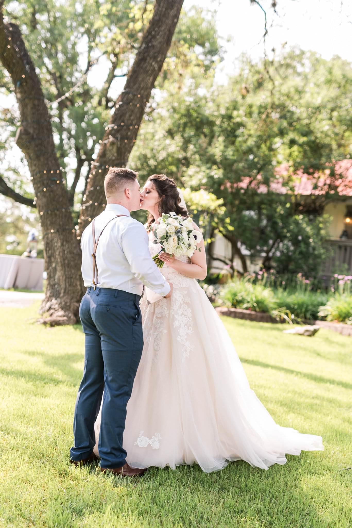 A Navy and Dusty Blue Wedding at Kindred Oaks in Georgetown, Texas by Dawn Elizabeth Studios, Austin Wedding Photographer