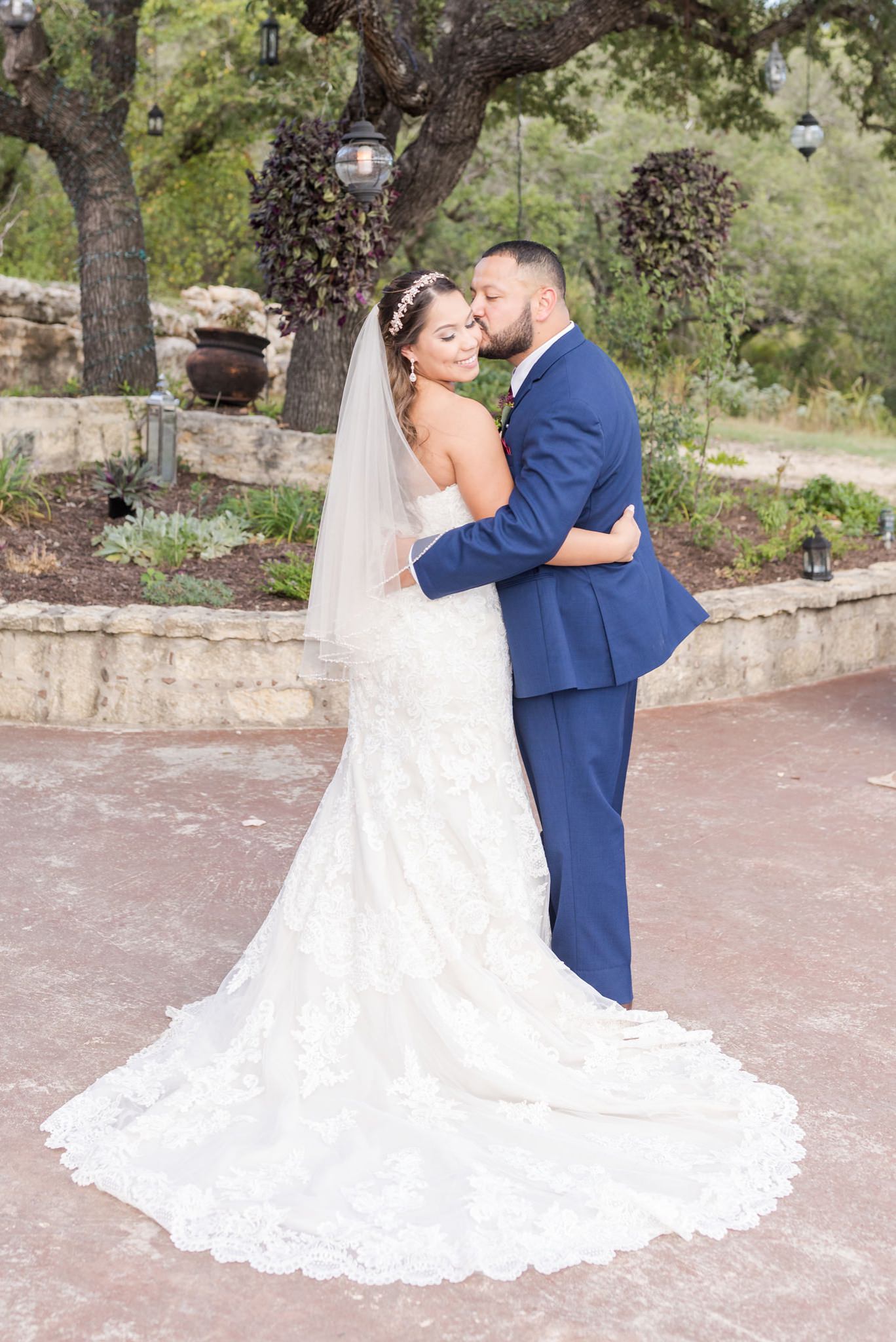 A Burgundy and Navy Wedding at the Oaks at Heavenly in Helotes, TX by Dawn Elizabeth Studios, San Antonio Wedding Photographer