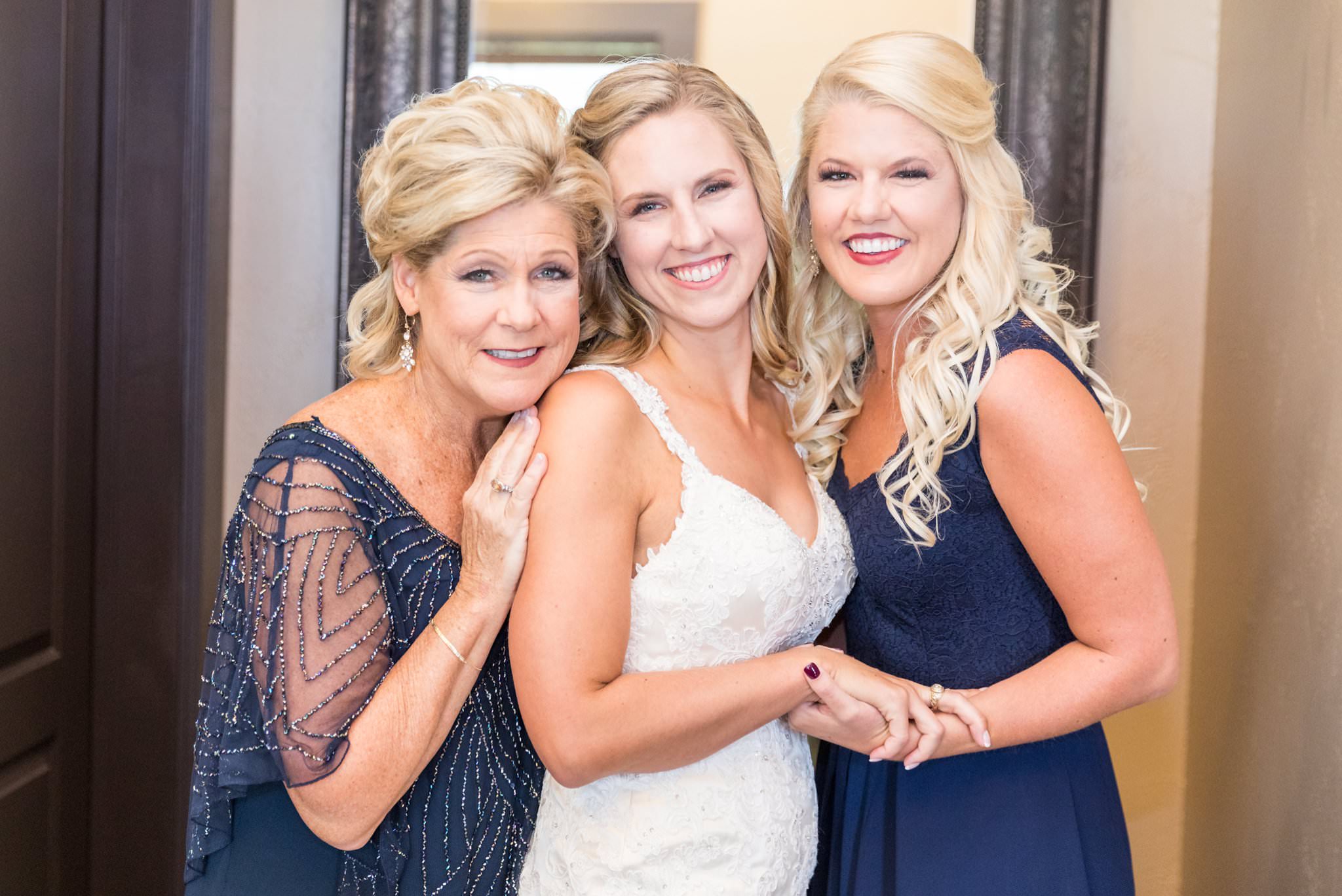 A Grey and Navy Wedding at the Lodge at Country Inn Cottages in Fredericksburg, TX by Dawn Elizabeth Studios, Fredericksburg Wedding Photographer