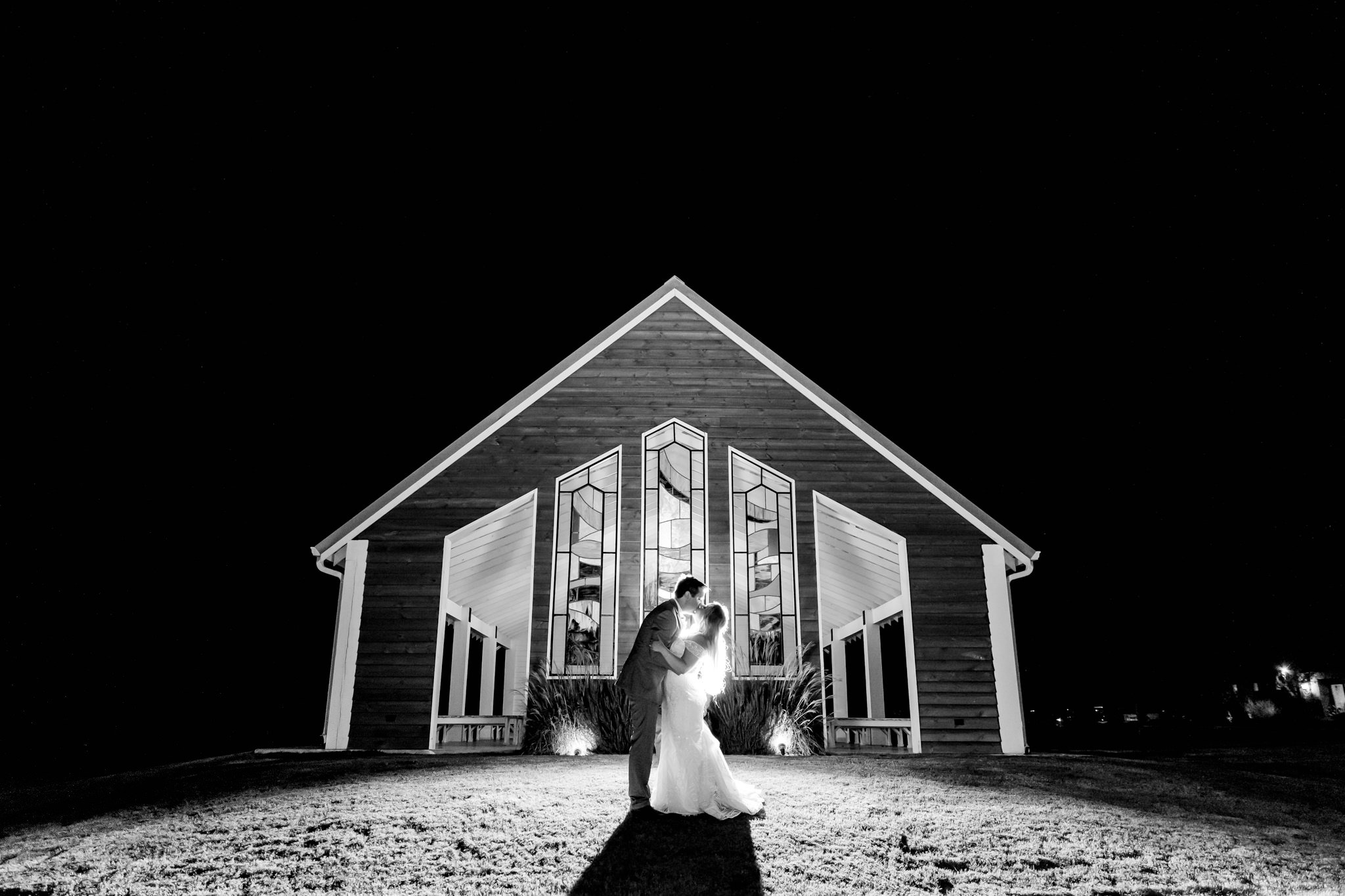 A Mauve & Navy Wedding at Featherstone Ranch in Fredericksburg, TX by Dawn Elizabeth Studios, Fredericksburg Wedding Photographer