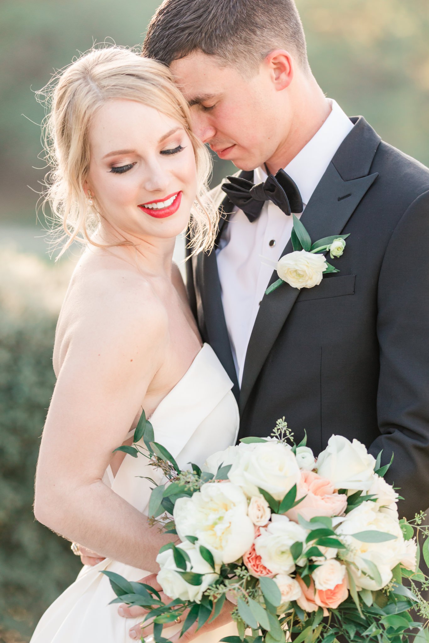 A Grey and Peach Summer Wedding at Kendall Point in Boerne, TX by Dawn Elizabeth Studios, San Antonio Wedding Photographer
