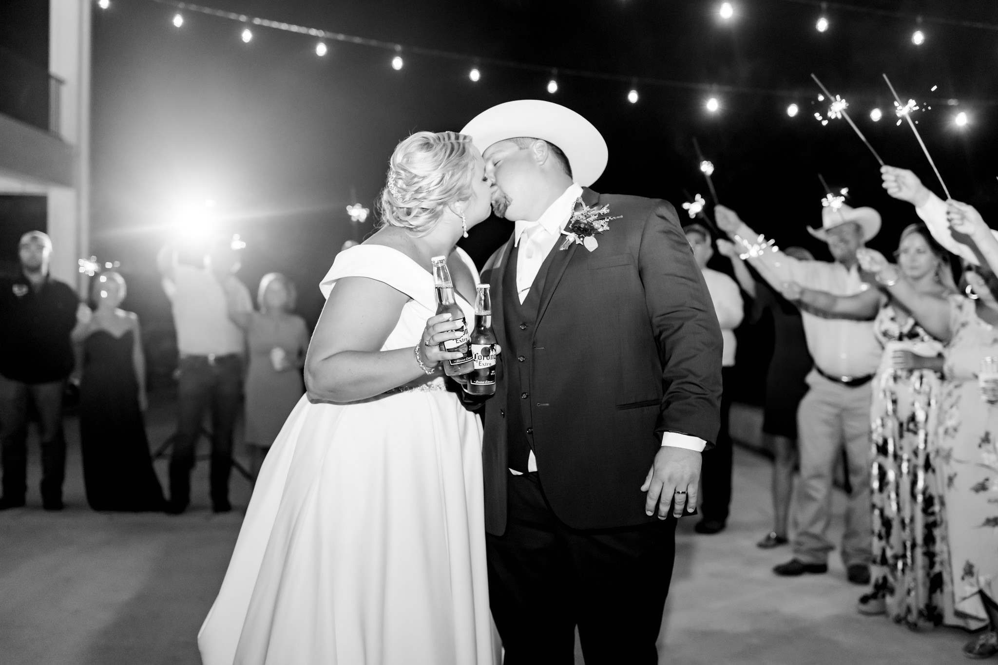 A Burgundy & Blush Wedding at Kendall Point in Boerne, TX by Dawn Elizabeth Studios, San Antonio Wedding Photographer