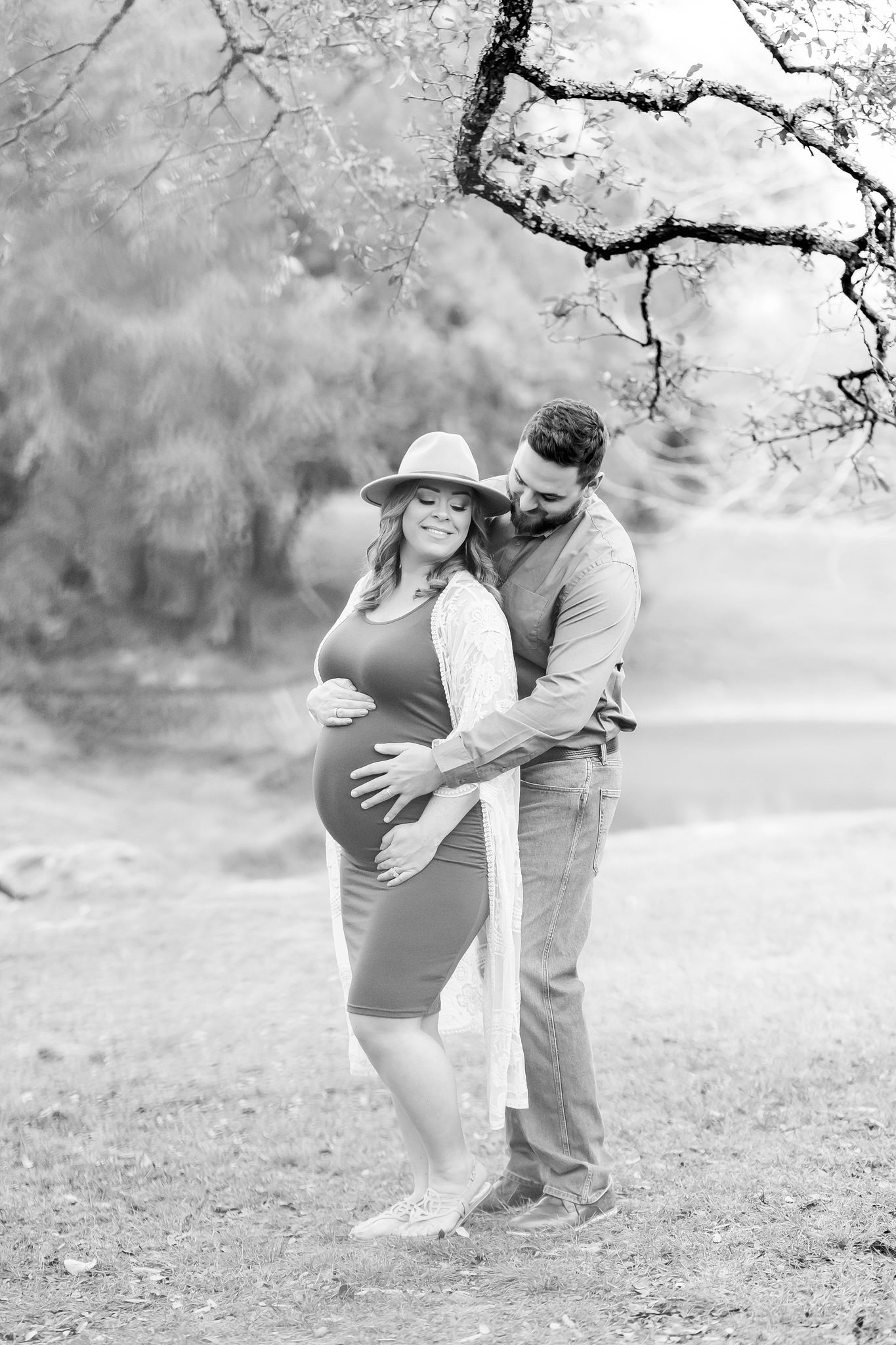 Maternity Session at Kendall Point by Dawn Elizabeth Studios, San Antonio Wedding Photographer