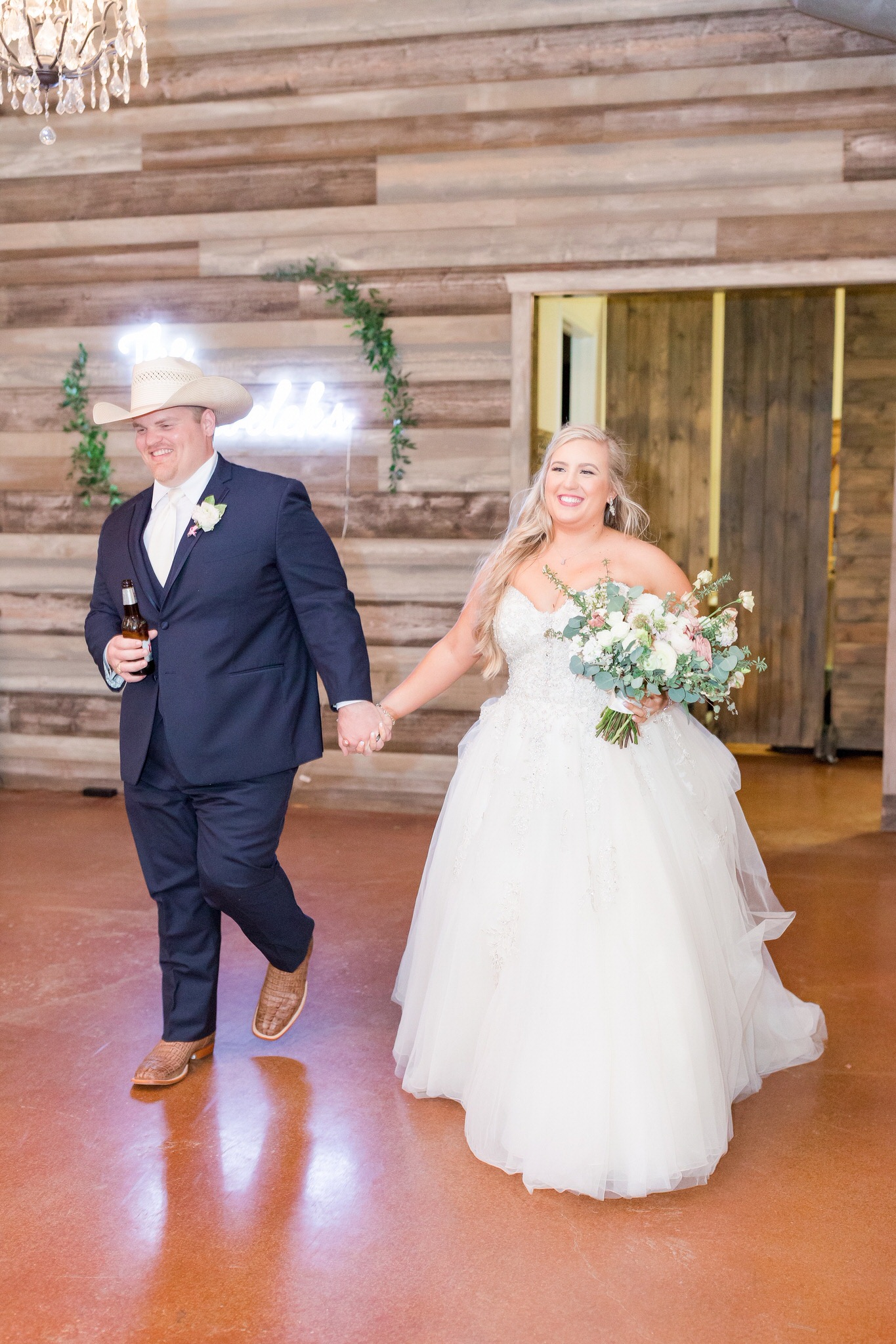 Spring Wedding at Firefly Farm in Wimberley, TX by Dawn Elizabeth Studios, San Antonio Wedding Photographer